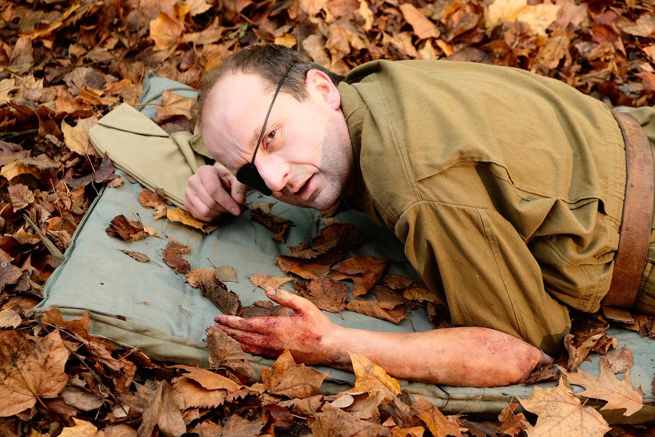     Piękni i bezrobotni - data premiery i zdjęcia promujące serial Polsatu i Roberta Górskiego